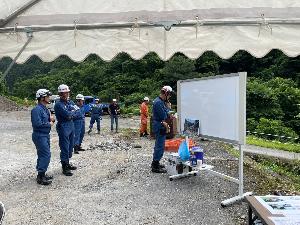 指令体制の確認をしているところ