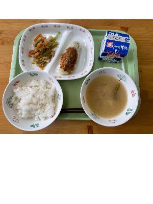 奥多摩中学校の給食