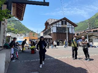 奥多摩駅前の様子